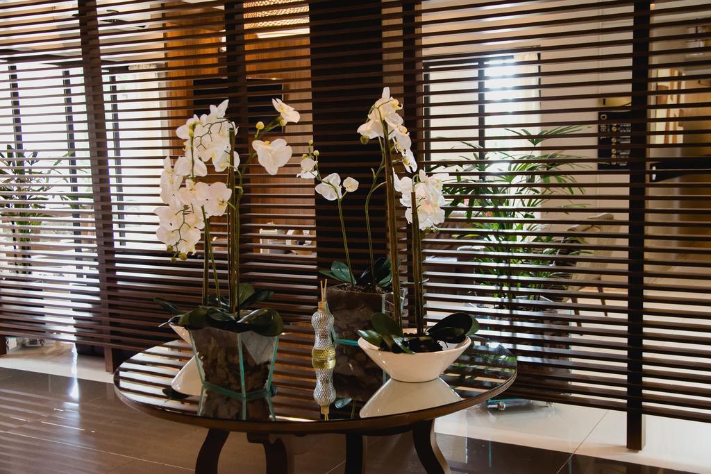 Class Hotel